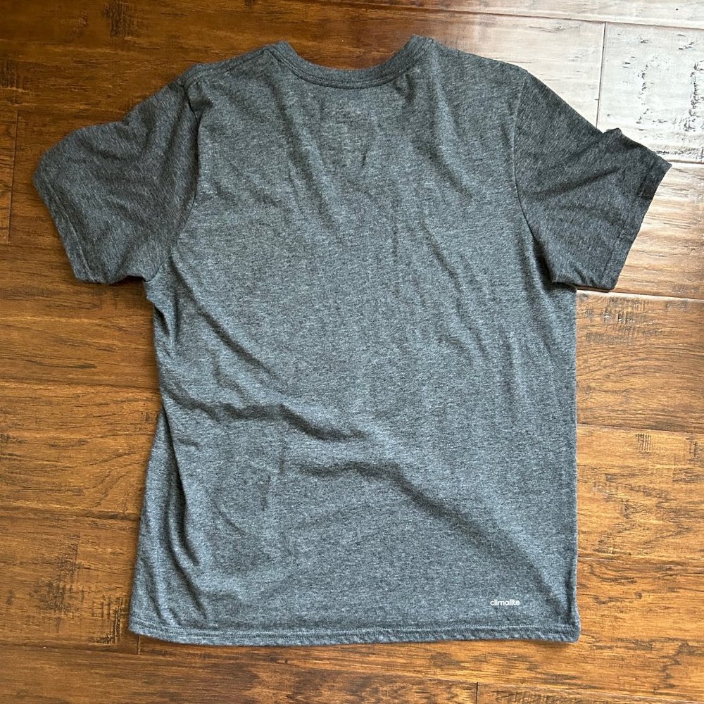 Adidas mens dark heather gray tshirt size L large performance tee - Picture 4 of 4